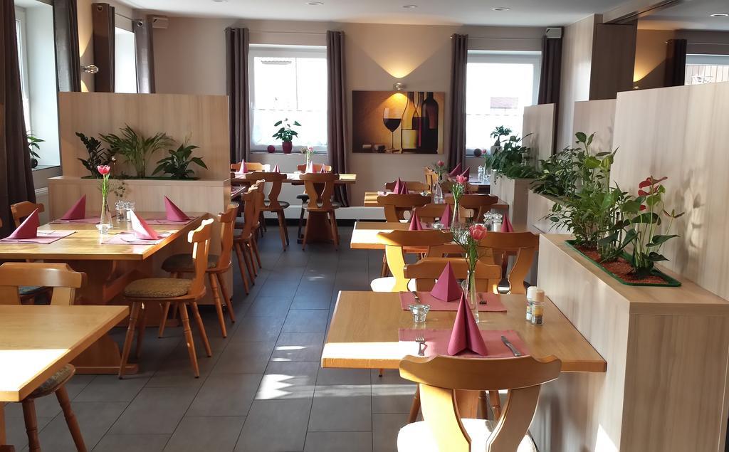 Gasthof Landhotel Gruner Baum Cadolzburg Luaran gambar