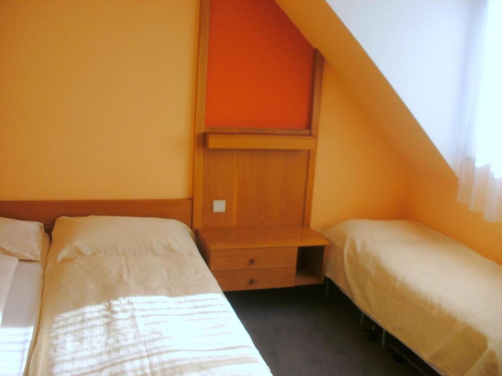 Gasthof Landhotel Gruner Baum Cadolzburg Bilik gambar