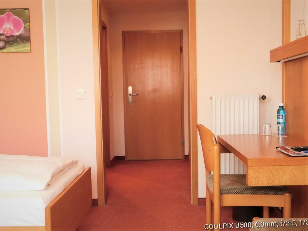 Gasthof Landhotel Gruner Baum Cadolzburg Luaran gambar