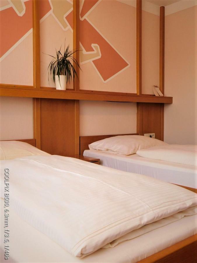 Gasthof Landhotel Gruner Baum Cadolzburg Luaran gambar
