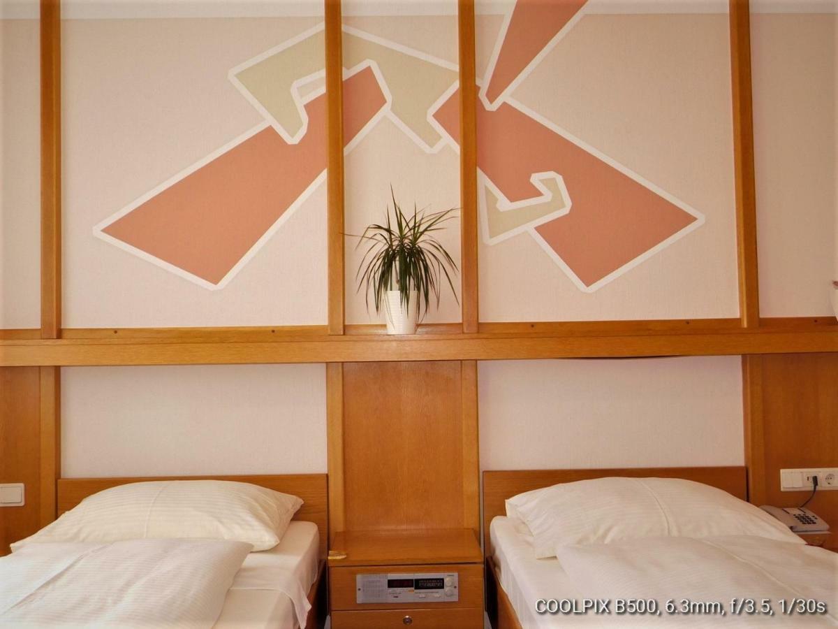 Gasthof Landhotel Gruner Baum Cadolzburg Luaran gambar