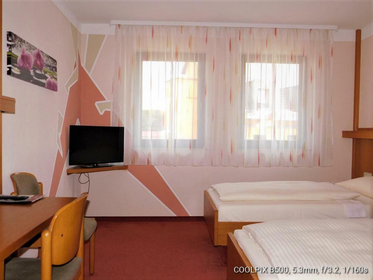 Gasthof Landhotel Gruner Baum Cadolzburg Luaran gambar