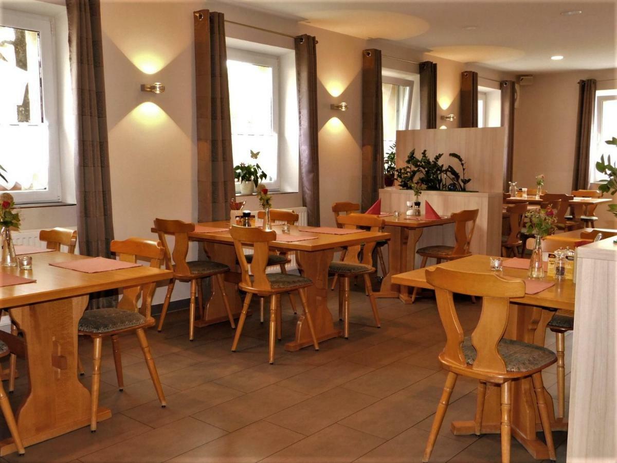Gasthof Landhotel Gruner Baum Cadolzburg Luaran gambar