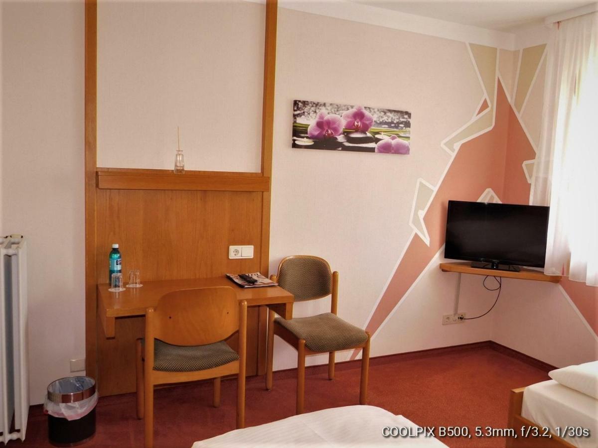 Gasthof Landhotel Gruner Baum Cadolzburg Luaran gambar